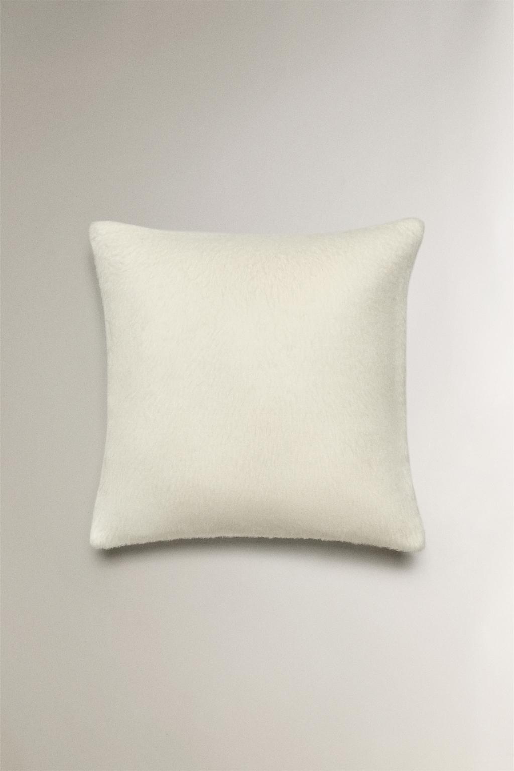 Чехол на подушку из шерсти и альпаки