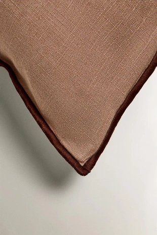 Наволочка с контрастным оверлоком- Заказать в России