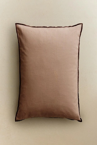 Наволочка с контрастным оверлоком- Заказать в России