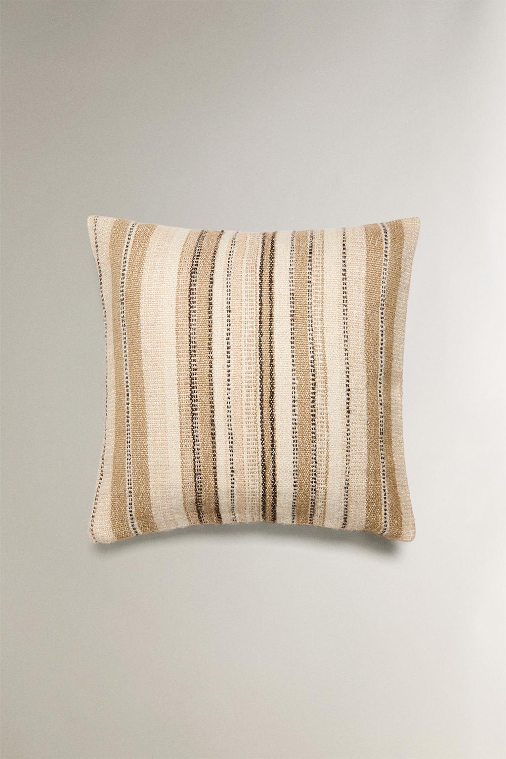 Чехол для подушки в полоску