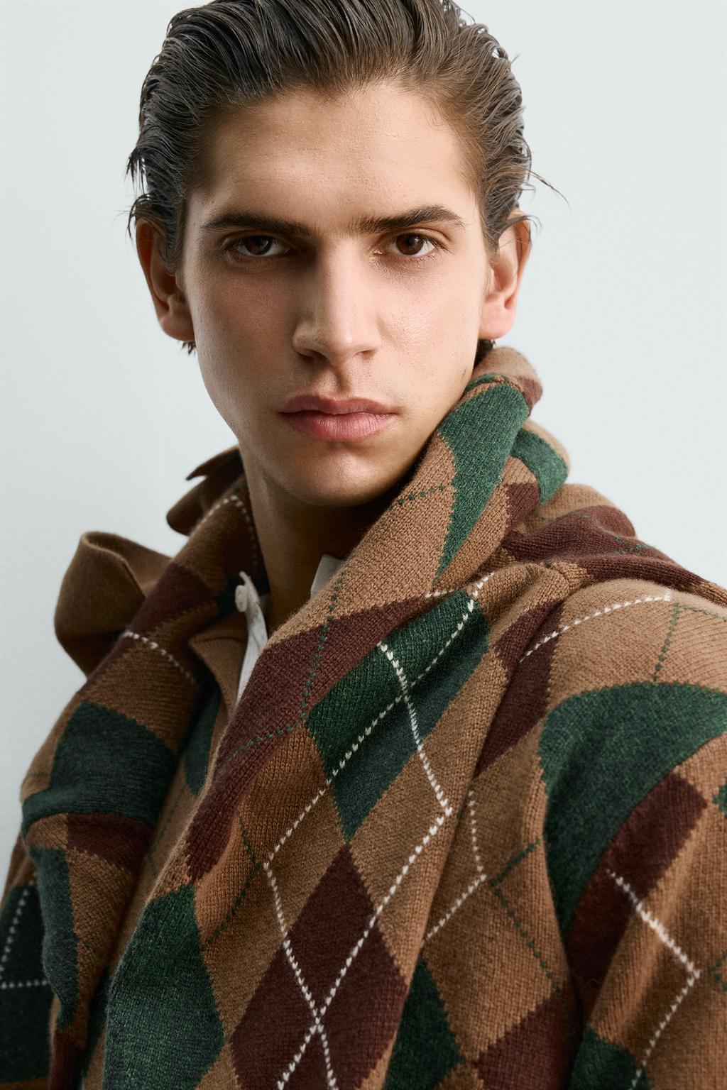 ПОЛО ИЗ 100% ШЕРСТИ С РОМБАМИ