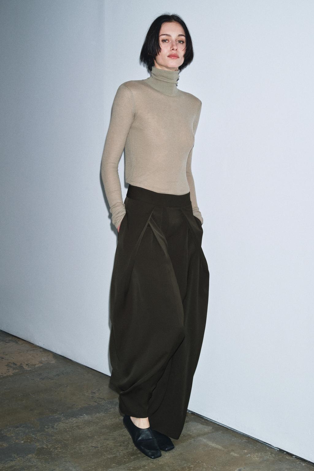 СВОБОДНЫЕ БРЮКИ С ЗАЩИПАМИ — ZW COLLECTION