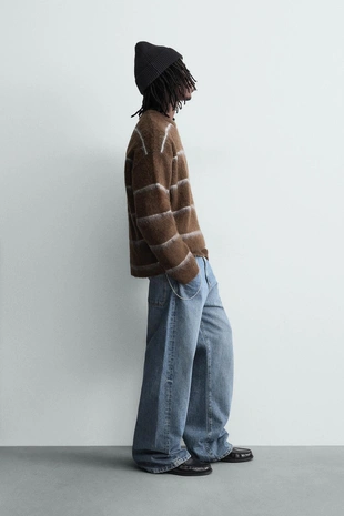 Свитер из рельефной ткани в полоску- Заказать в России