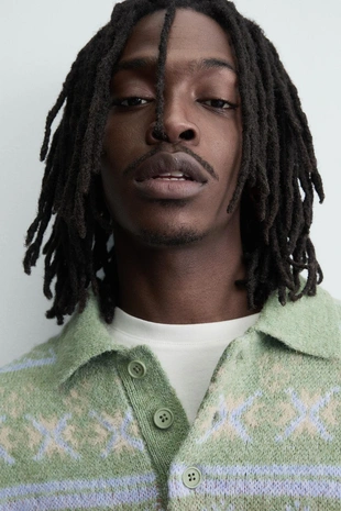 Поло из жаккардового трикотажа с геометрическим узором и текстурой- Заказать в России