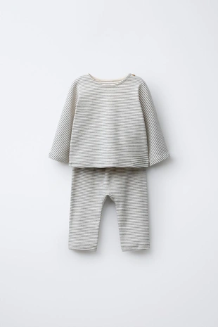 Комплект из футболки и брюк в полоску- Заказать в России