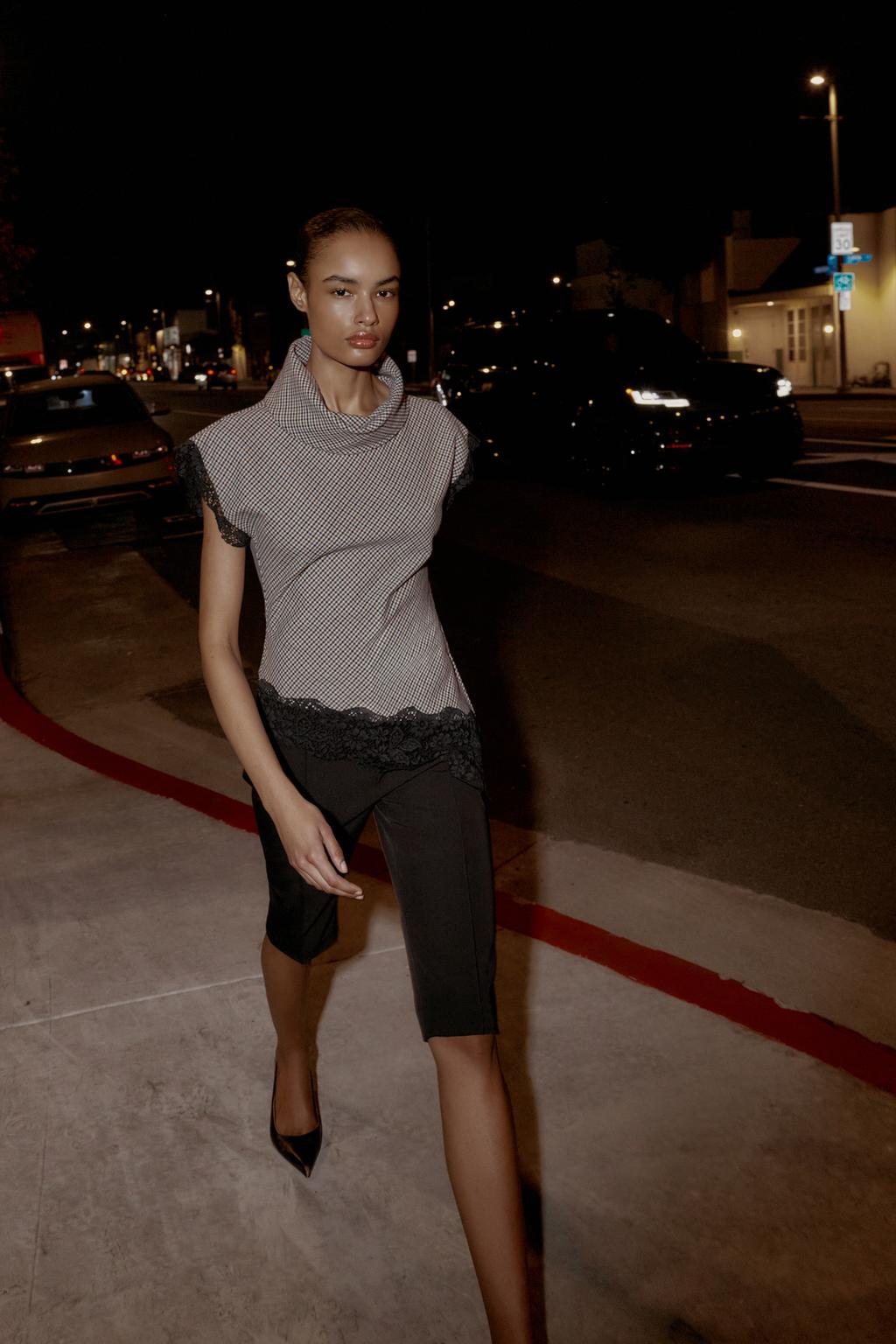 ТОП С УЗОРОМ «ГУСИНАЯ ЛАПКА» И КРУЖЕВОМ