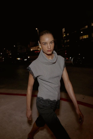 Топ с узором «гусиная лапка» и кружевом- Заказать в России