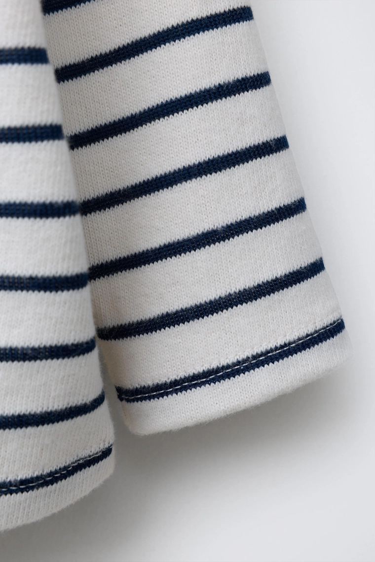 Футболка в полоску с нашивкой тигра из футбольной ткани