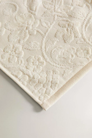 Велюровое полотенце с цветочным жаккардом- Заказать в России