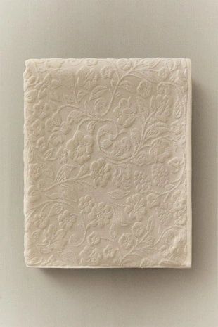 Велюровое полотенце с цветочным жаккардом- Заказать в России