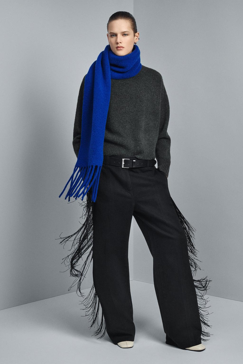 ВЯЗАНЫЙ ШАРФ С ШЕРСТЬЮ И БАХРОМОЙ