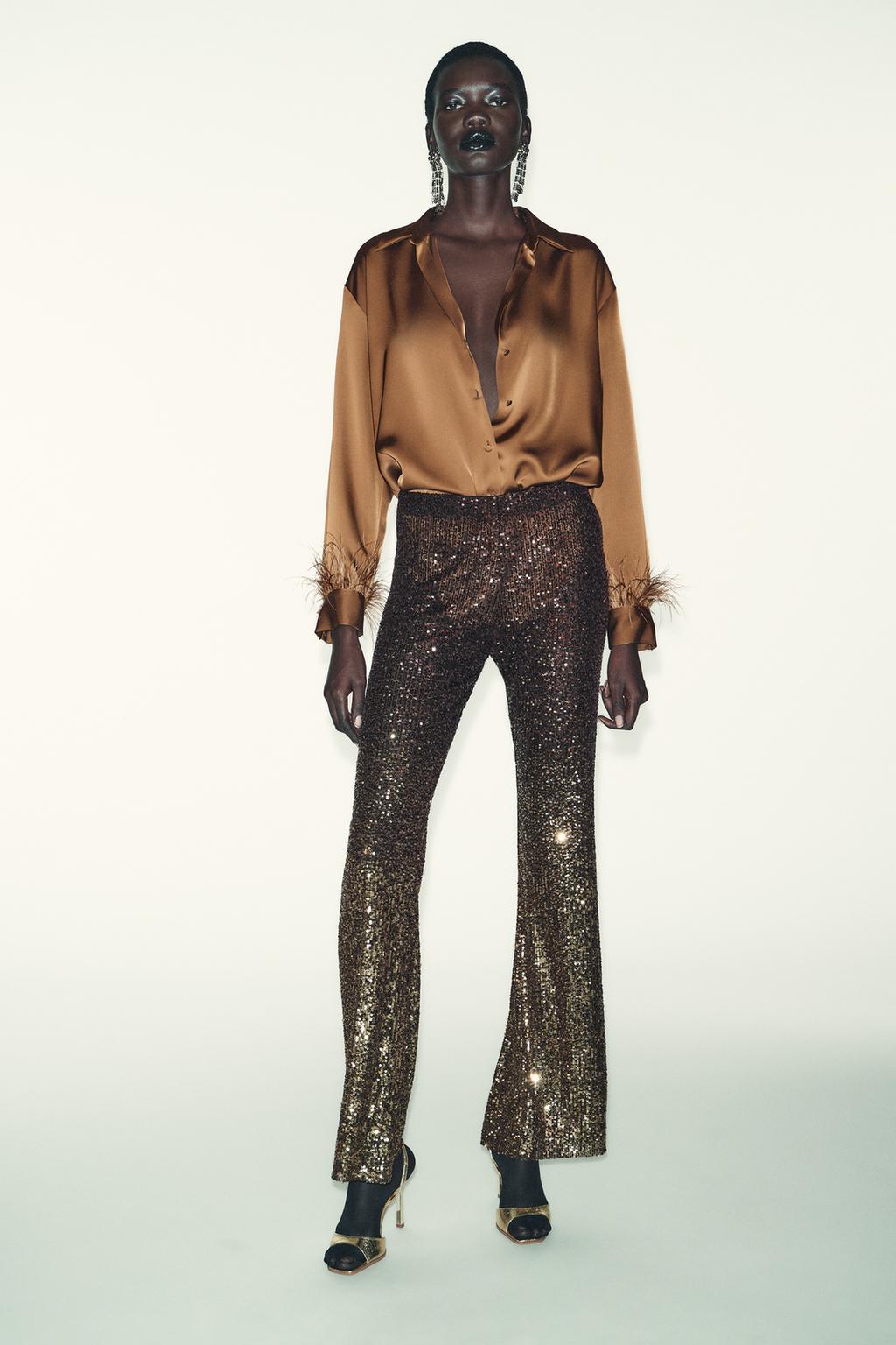 АТЛАСНАЯ БЛУЗА С ПЕРЬЯМИ