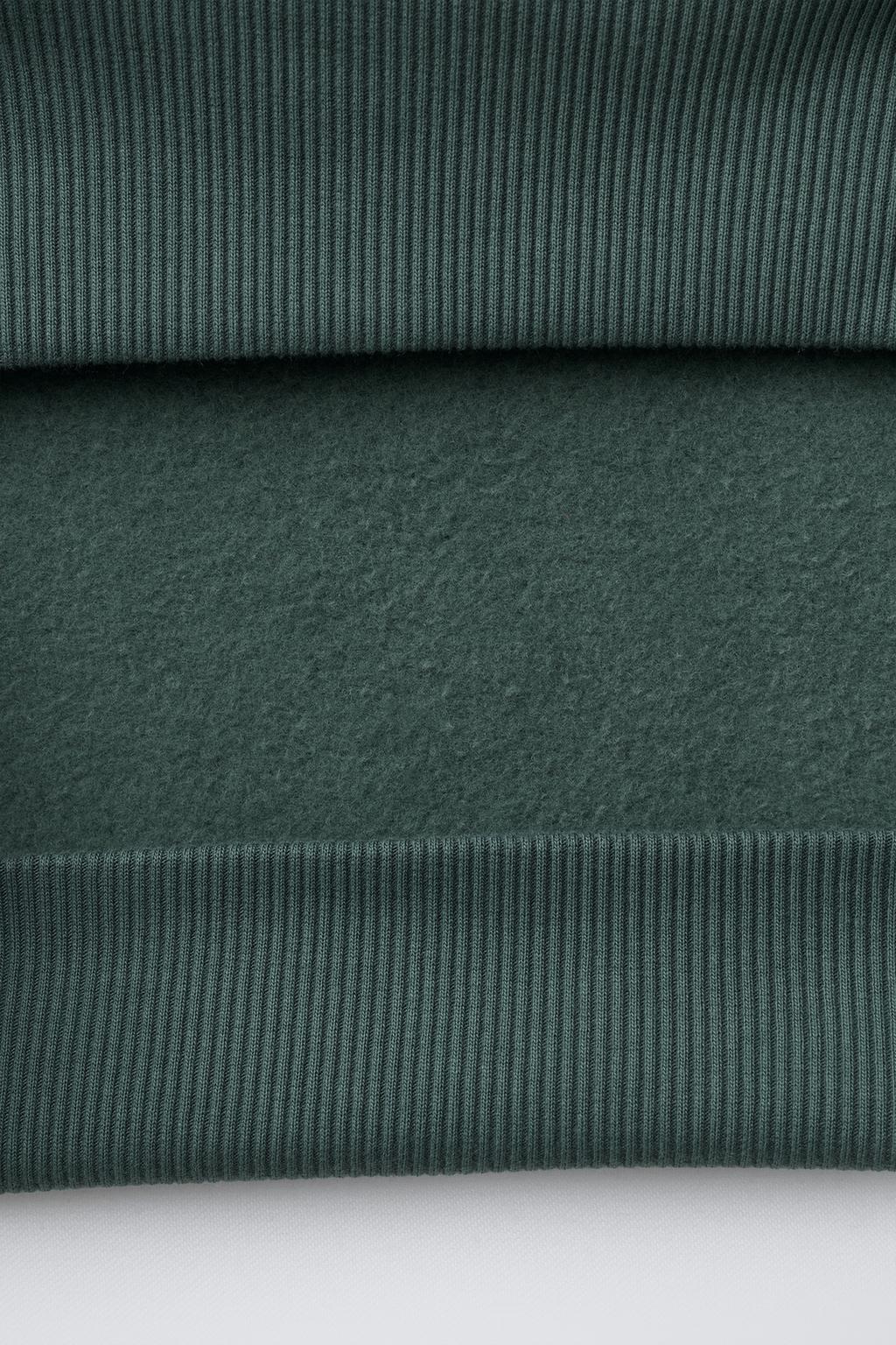 ТОЛСТОВКА С ТЕКСТОВЫМ ПРИНТОМ