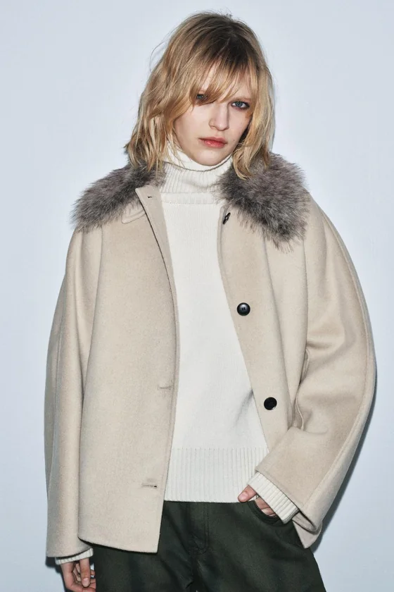 КУРТКА С ШЕРСТЬЮ И ВОРОТНИКОМ ИЗ ИСКУССТВЕННОГО МЕХА — коллекция Zara «ZW»