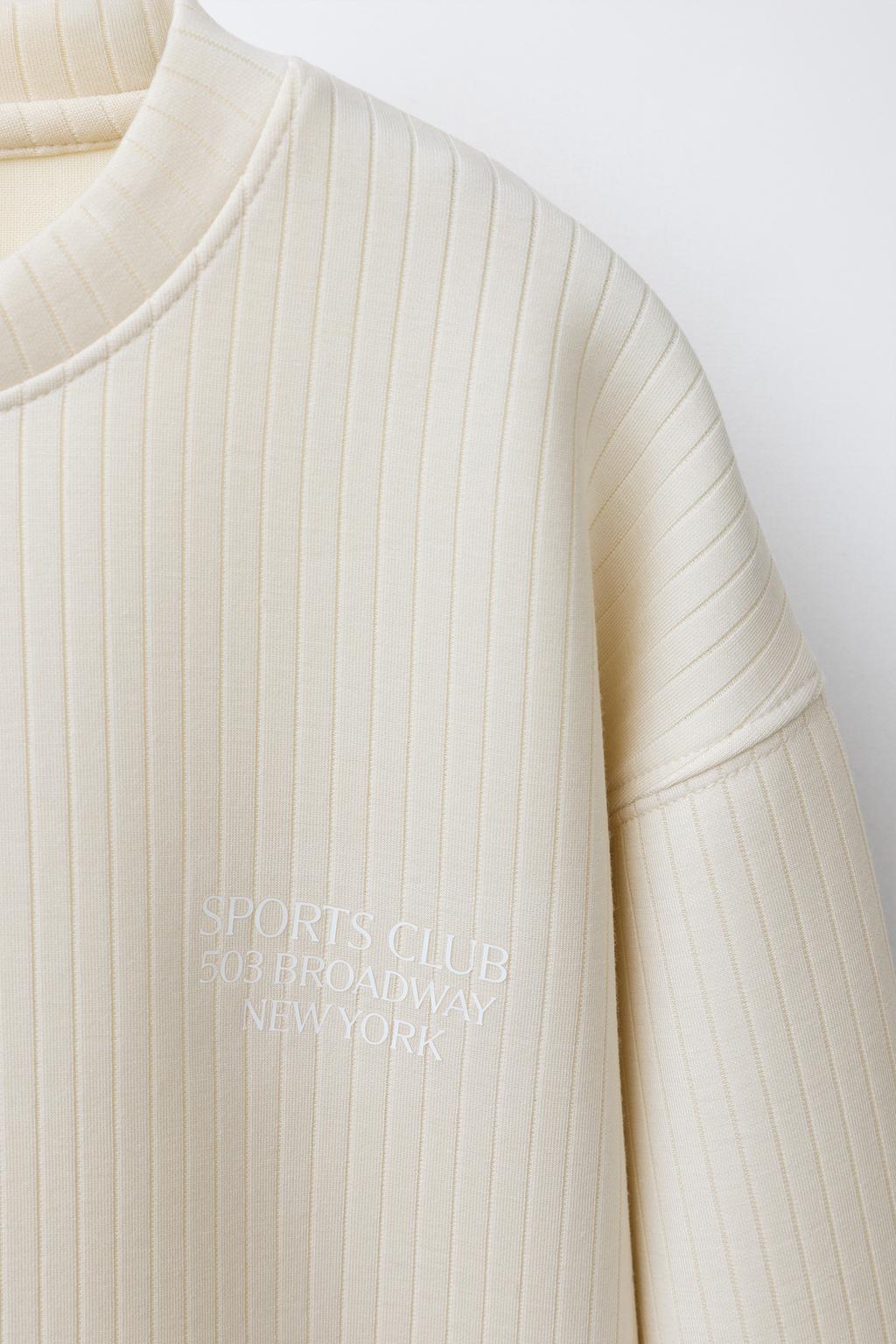 ТОЛСТОВКА С НАДПИСЬЮ И МОДАЛОМ