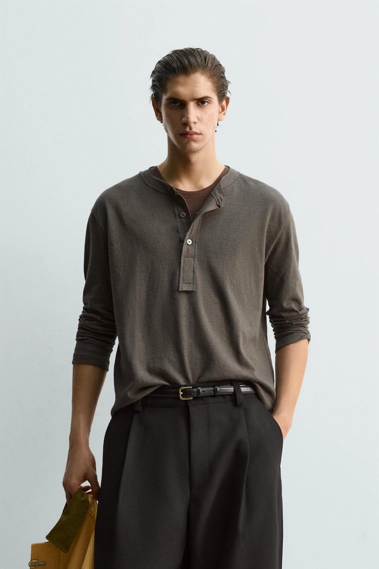 Футболка свободного кроя с воротником henley