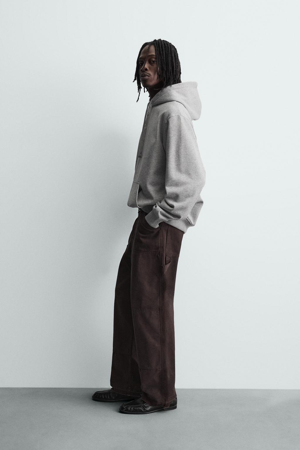 ХУДИ С КАПЮШОНОМ ИЗ СТРУКТУРНОГО МАТЕРИАЛА