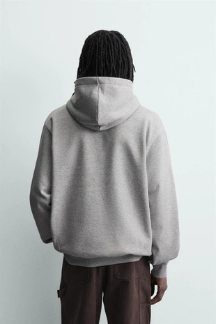 Худи с капюшоном из структурного материала- Заказать в России