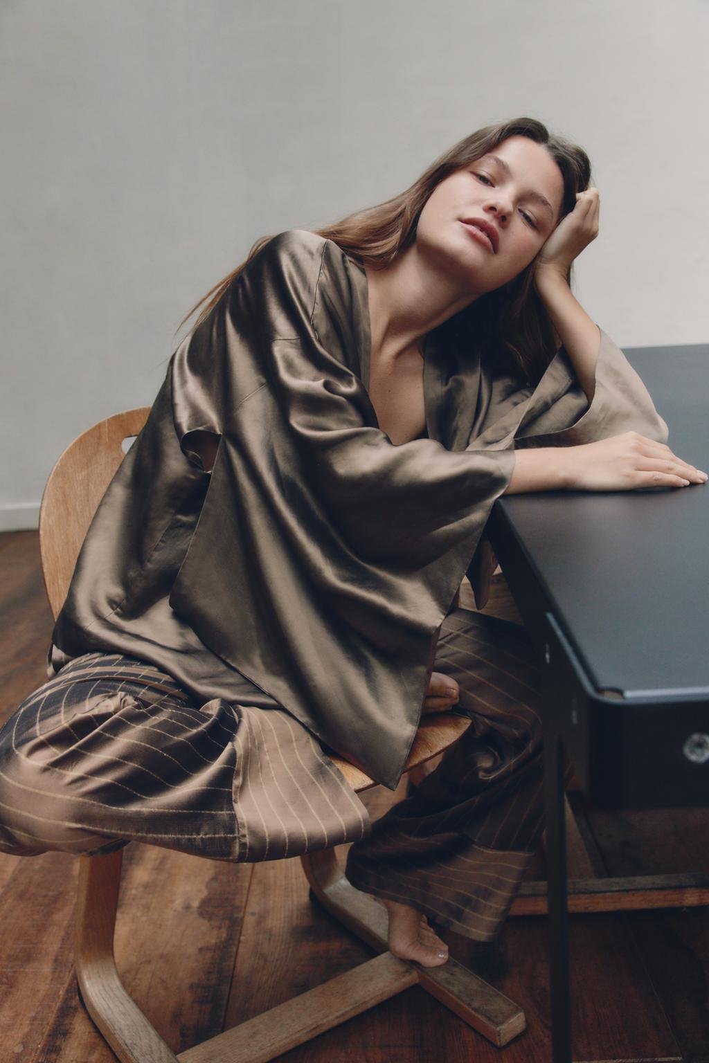 БРЮКИ В ПИЖАМНОМ СТИЛЕ В ПОЛОСКУ