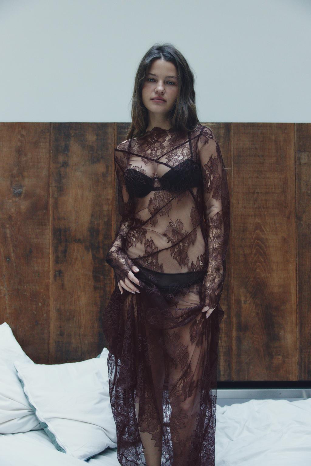 КРУЖЕВНОЕ ПЛАТЬЕ МИДИ