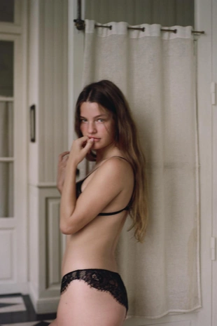 Кружевной бюстгальтер с треугольными чашками- Заказать в России