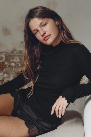 Однотонная футболка из лиоцелла- Заказать в России