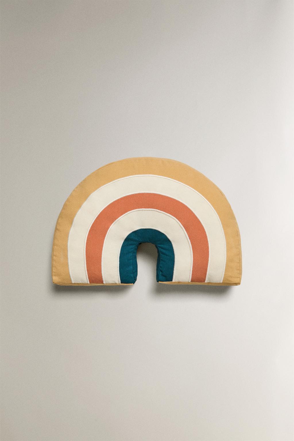 Детская подушка-радуга