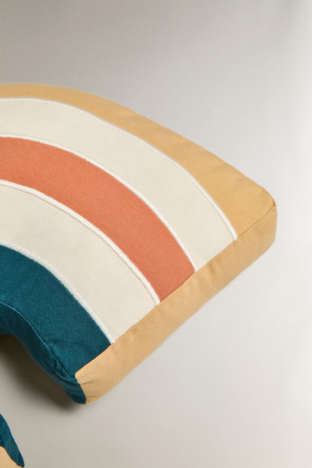 Детская подушка-радуга