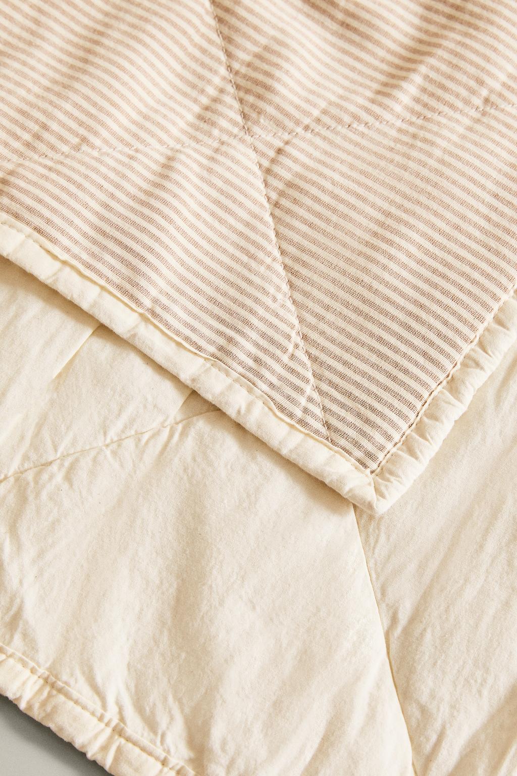 Детское хлопковое одеяло в полоску