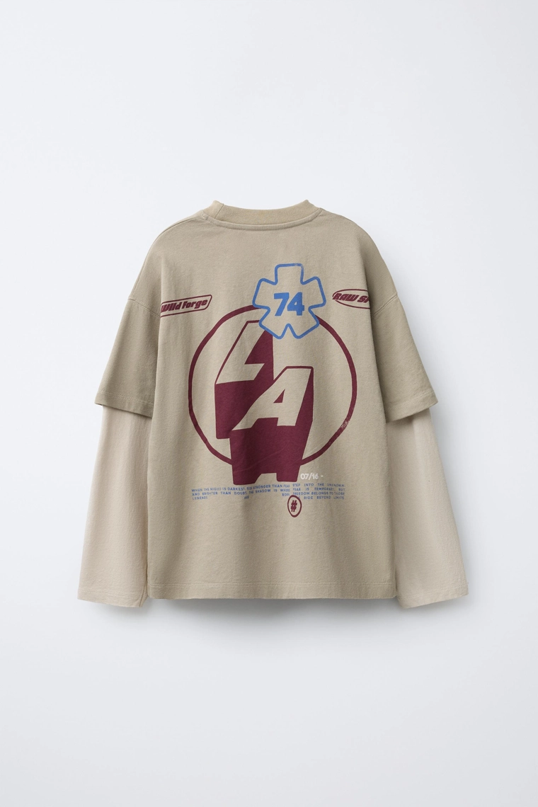 Футболка с принтом ридера на двойных рукавах