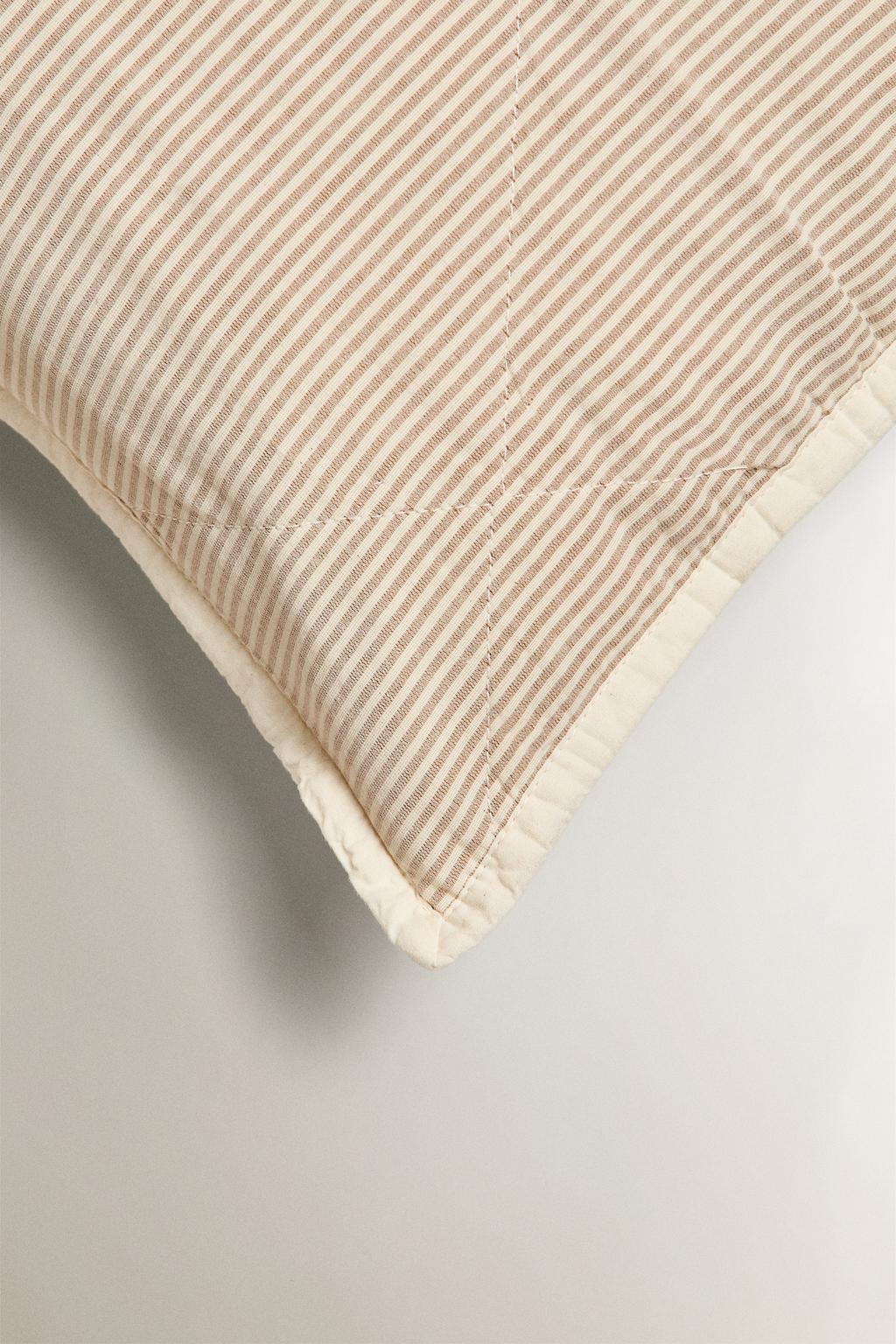 Детский стеганный хлопковый чехол для подушки в полоску