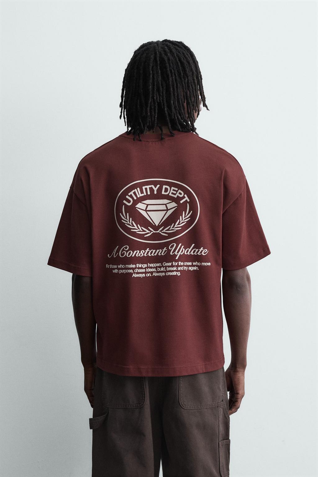 ФУТБОЛКА С КОНТРАСТНЫМ ПРИНТОМ