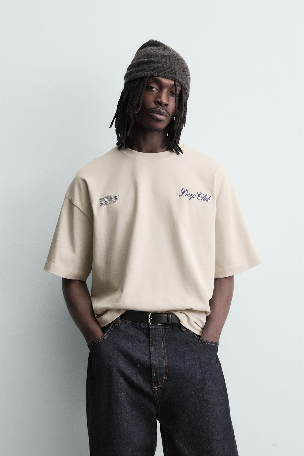 ФУТБОЛКА С КОНТРАСТНЫМ ПРИНТОМ