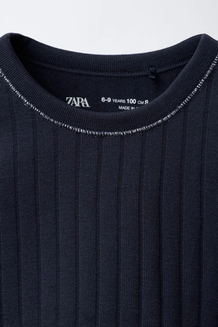 Бесшовная футболка для спорта с блестящей отделкой- Заказать в России