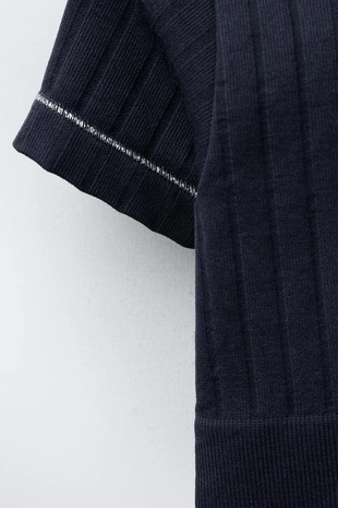 Бесшовная футболка для спорта с блестящей отделкой- Заказать в России