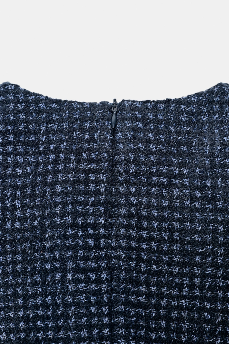 Платье с поясом структурированное