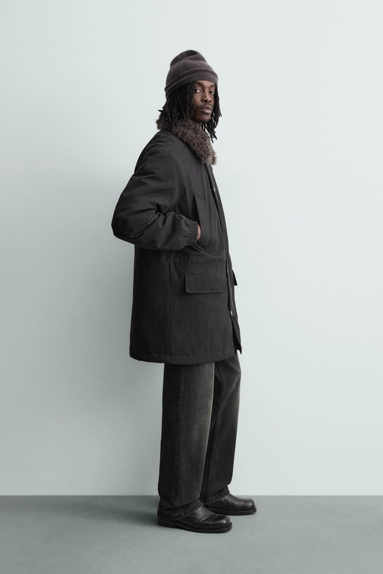 Парка с отстёгивающимся контрастным воротником