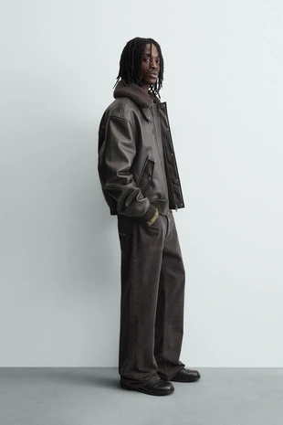 Куртка из искусственной кожи со съемным воротником- Заказать в России