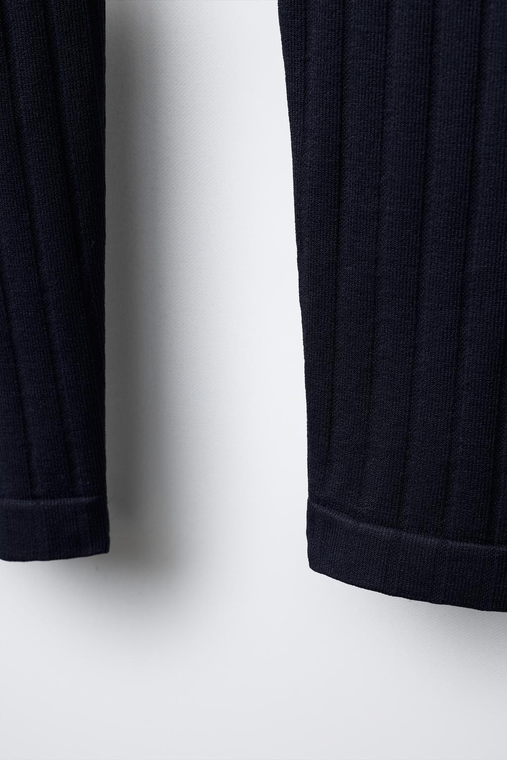 БЕСШОВНЫЕ СПОРТИВНЫЕ ЛЕГИНСЫ