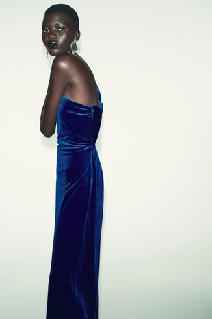 Бархатное платье миди асимметричного кроя- Заказать в России