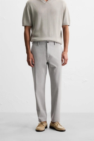 Брюки комфортной посадки из рельефной ткани