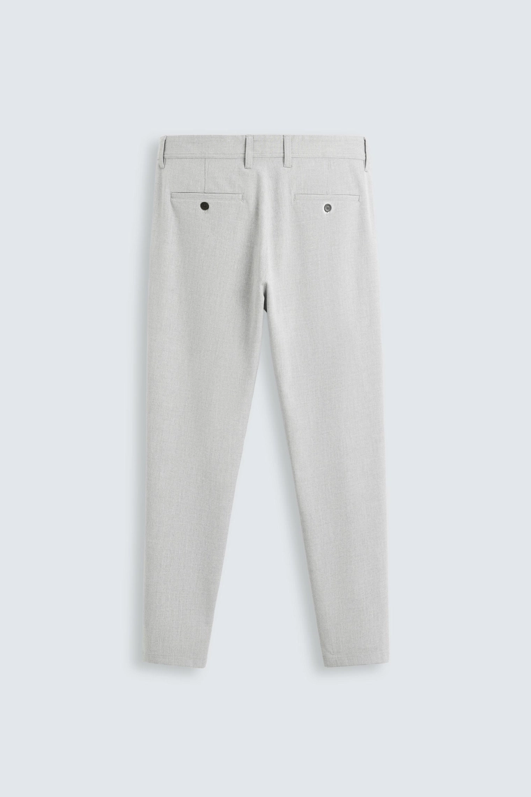 Комфортабельные текстурированные брюки-чино