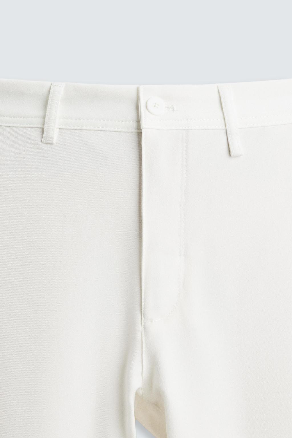 БРЮКИ КОМФОРТНОЙ ПОСАДКИ ИЗ РЕЛЬЕФНОЙ ТКАНИ