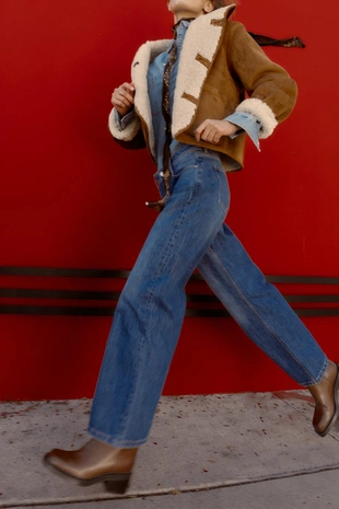 Высокие сапоги с декоративной строчкой- Заказать в России