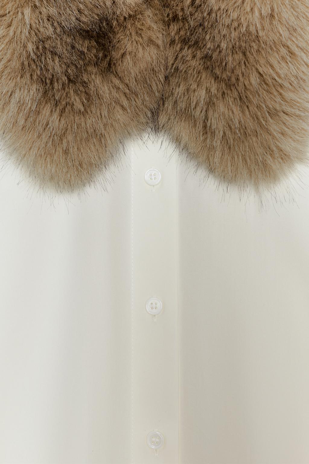 РУБАШКА ИЗ ПОПЛИНА С ВОРОТНИКОМ С ИСКУССТВЕННЫМ МЕХОМ — ZW COLLECTION