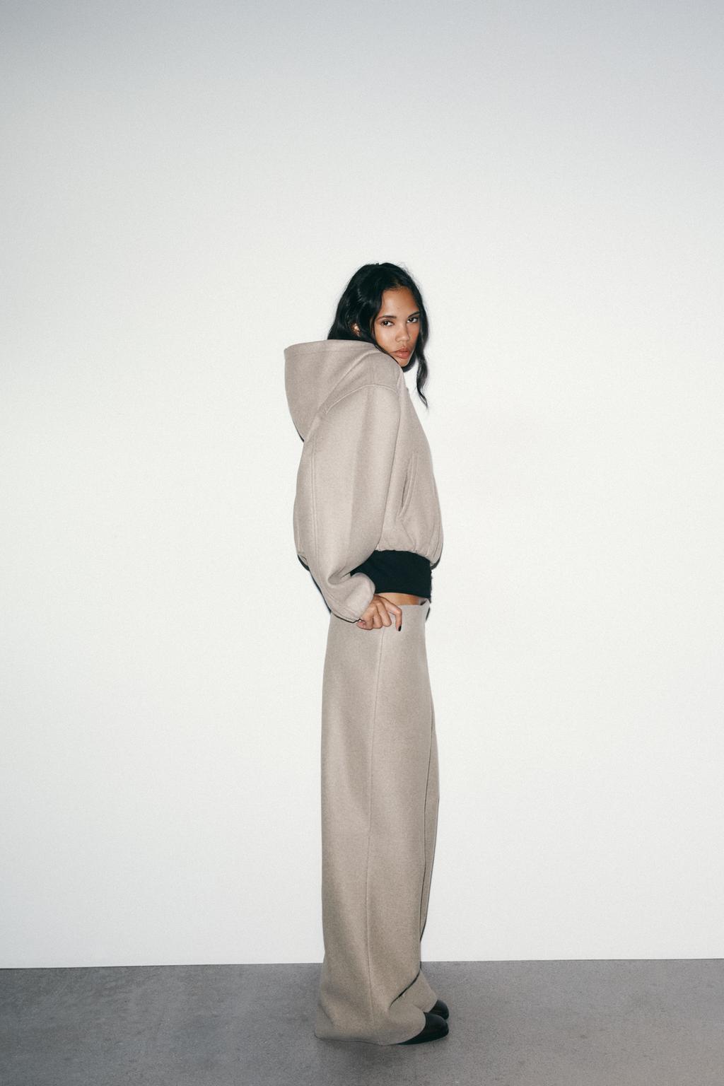 БРЮКИ С ВЫСОКОЙ ПОСАДКОЙ ИЗ МЯГКОЙ ТКАНИ