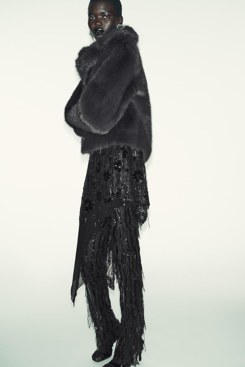 ДВУСТОРОННЕЕ КОРОТКОЕ ПАЛЬТО ИЗ ИСКУССТВЕННОГО МЕХА