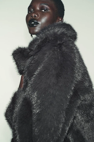 Двустороннее короткое пальто из искусственного меха- Заказать в России