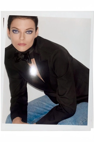 Жидкая тени для век- Заказать в России