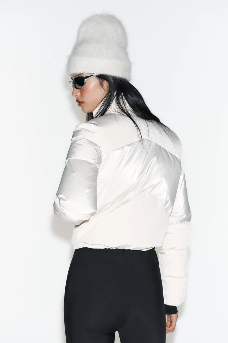 Комбинированный стеганный комбинезон с водоотталкивающими и ветрозащитными технологиями лыжная коллекция